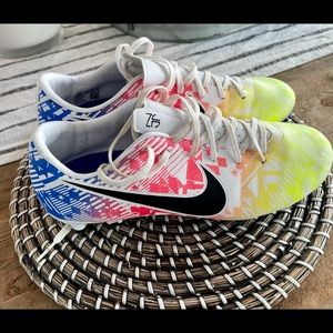 Nike Mercurial Vapor 13 Academy Neymar Jr. FG Soccer Cleats